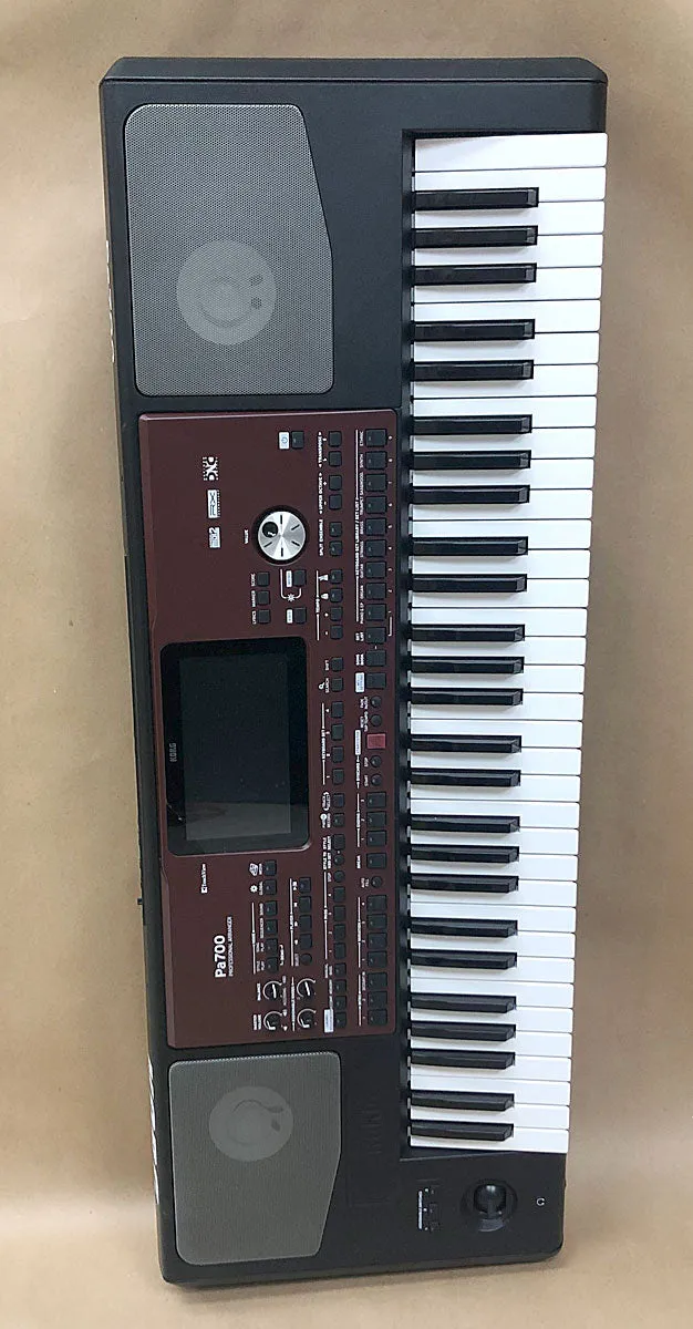 Korg Pa700 61 Key Professional Arranger Keyboard