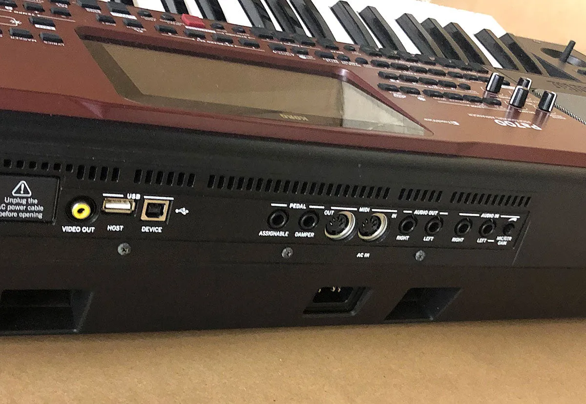 Korg Pa700 61 Key Professional Arranger Keyboard