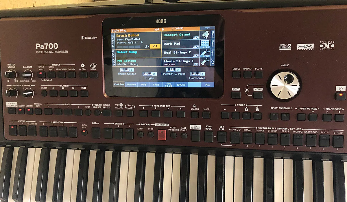 Korg Pa700 61 Key Professional Arranger Keyboard