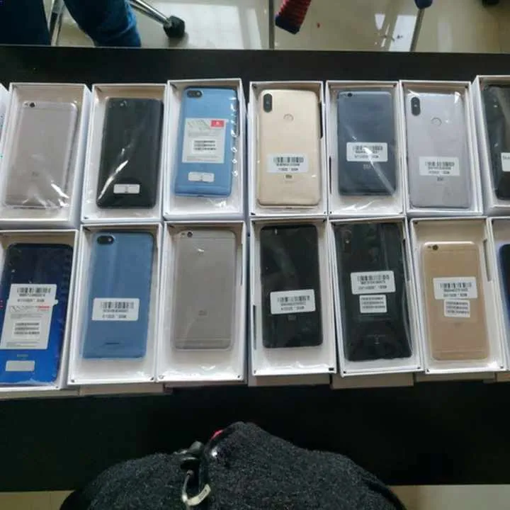 Ready to ship 5G smartphones at a low price جاهزة لشحن الهواتف الذكية 5g بسعر منخفض